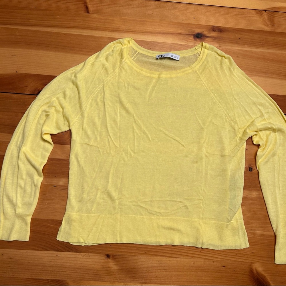 Zara Light Yellow Knit sweater